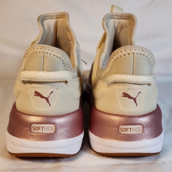 Vntg PUMA WOMENS SOFTRIDE SOPHIA COMFORT WALKING AND RUNNING SHOE SZ 7 - Picture 7 of 15